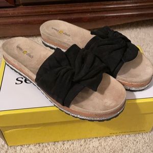 NIB Seven Dials Sandal size 8.5